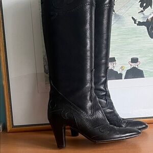 Vero Cuoio Black Heeled Boots